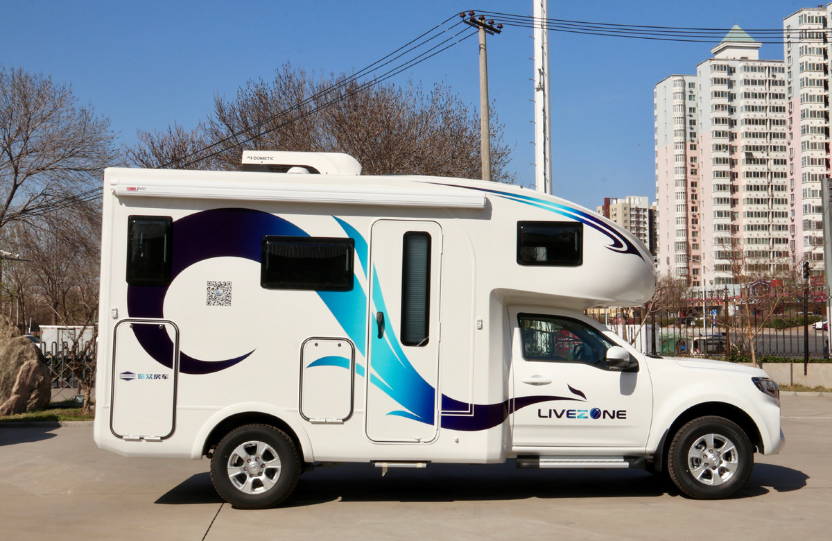 房車出行半年發(fā)現(xiàn)，還是四驅(qū)房車好