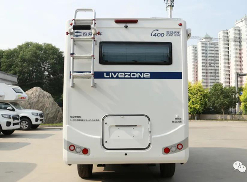 帶老人孩子出行，適合選這款房車