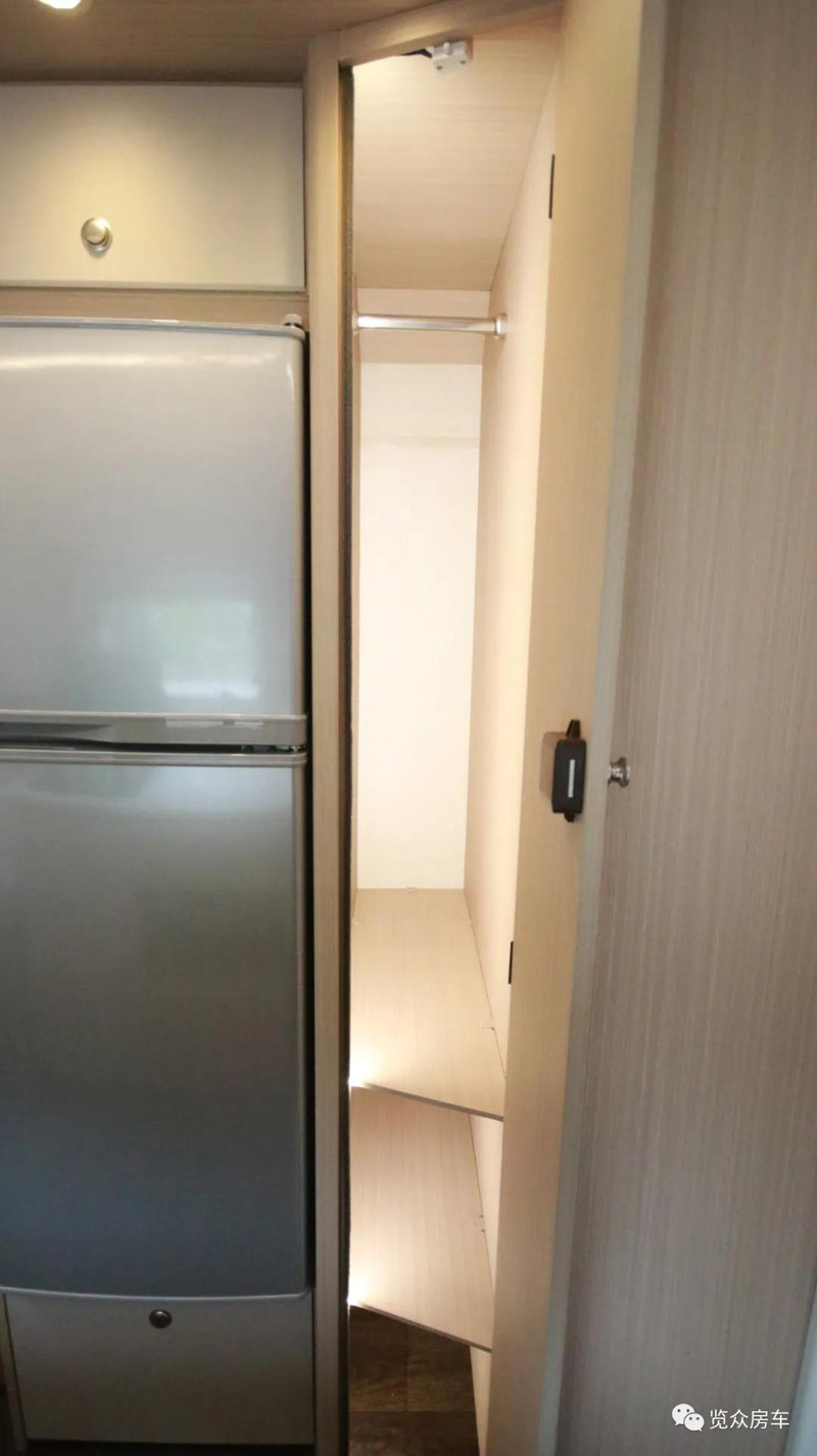 帶老人孩子出行，適合選這款房車