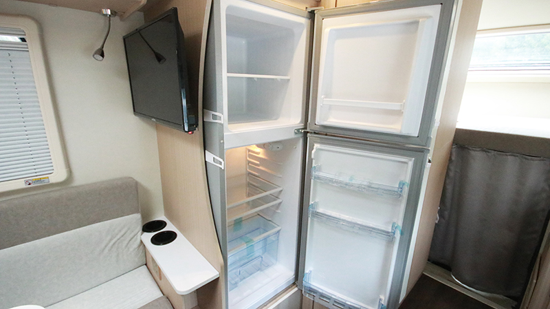 帶老人和孩子出行最合適，還是四驅(qū)房車