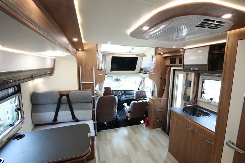 皮卡房車和依維柯房車你會(huì)選哪種？