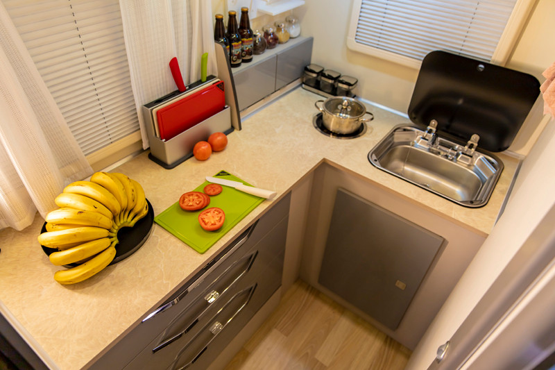 能在重慶，選手、自動(dòng)擋的四驅(qū)房車(chē)