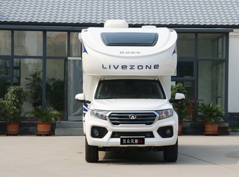 不懼荒野，不怕泥濘，四驅房車更給力