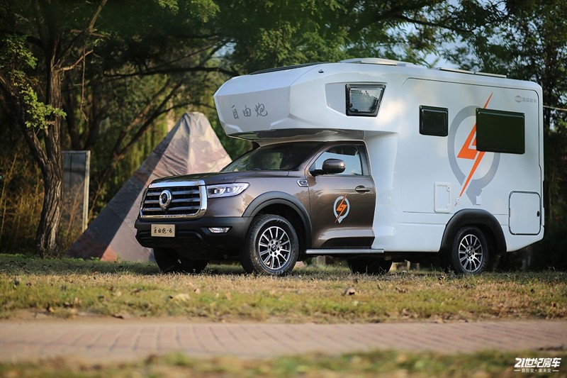 打響第二炮！搶先實(shí)拍體驗(yàn)覽眾自由炮-B皮卡四驅(qū)房車(chē)