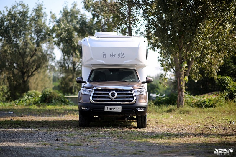 打響第二炮！搶先實(shí)拍體驗(yàn)覽眾自由炮-B皮卡四驅(qū)房車(chē)