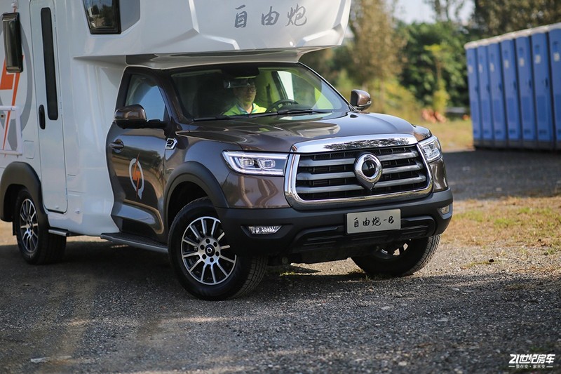 打響第二炮！搶先實(shí)拍體驗(yàn)覽眾自由炮-B皮卡四驅(qū)房車(chē)