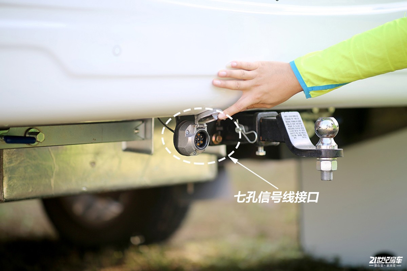 打響第二炮！搶先實(shí)拍體驗(yàn)覽眾自由炮-B皮卡四驅(qū)房車(chē)