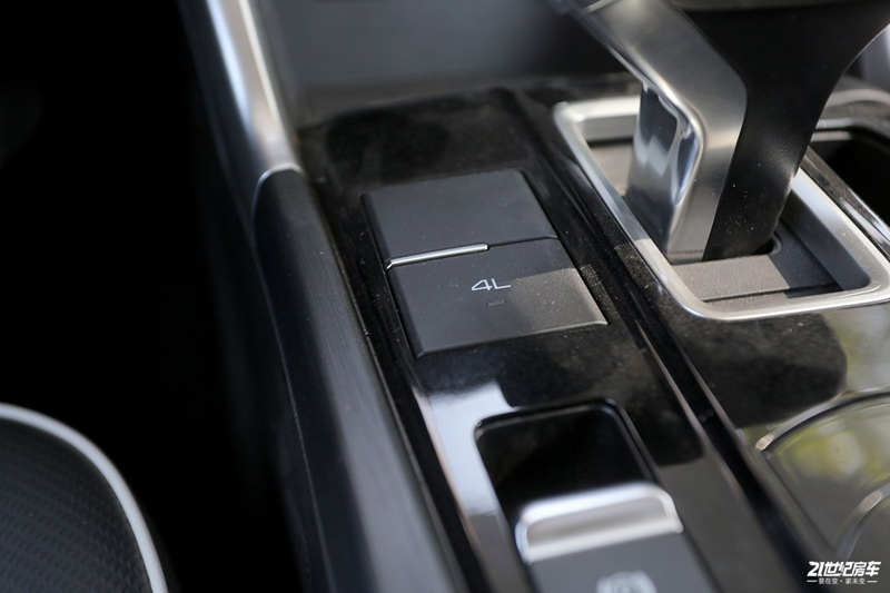 打響第二炮！搶先實(shí)拍體驗(yàn)覽眾自由炮-B皮卡四驅(qū)房車(chē)