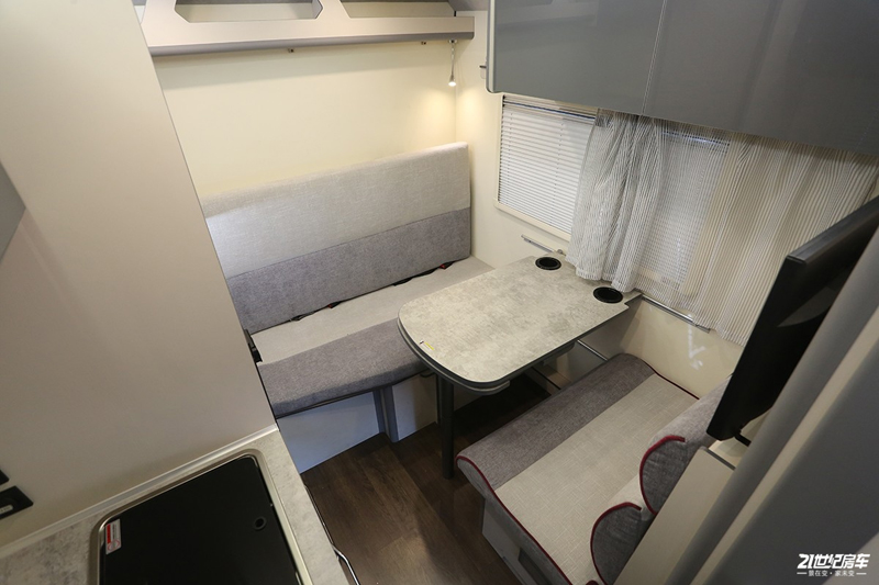 打響第二炮！搶先實(shí)拍體驗(yàn)覽眾自由炮-B皮卡四驅(qū)房車(chē)