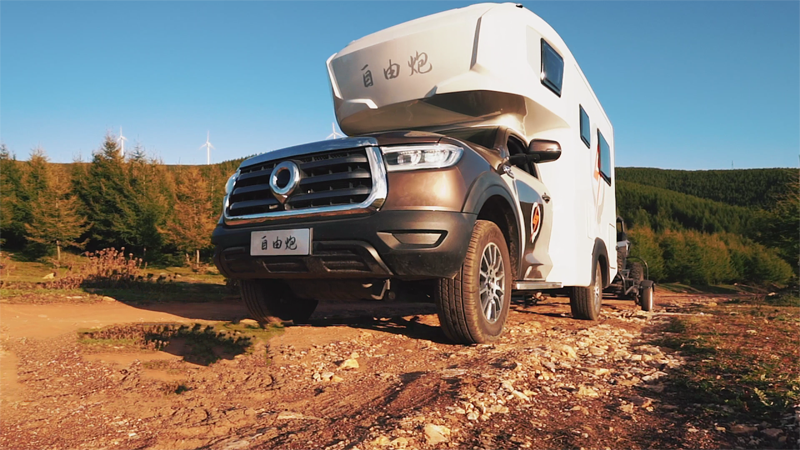 年輕、動力、狂野、舒適，這款房車好