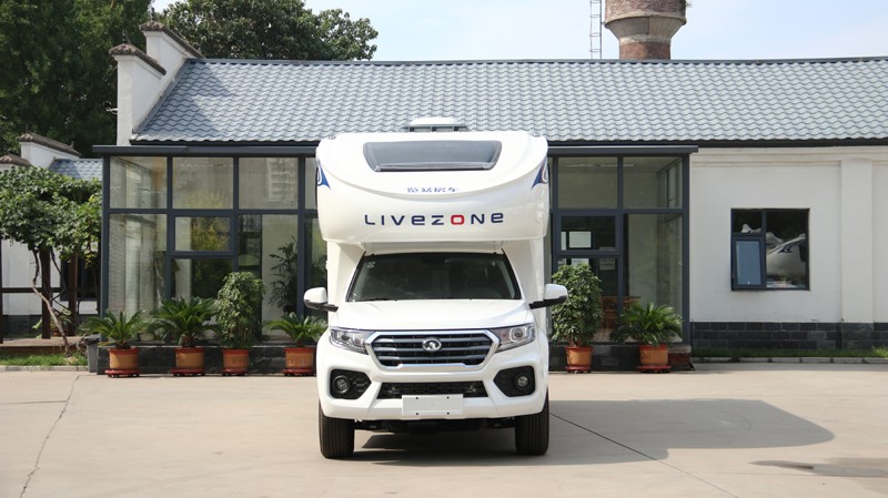 有四驅才是王道，這兩款國產房車可選