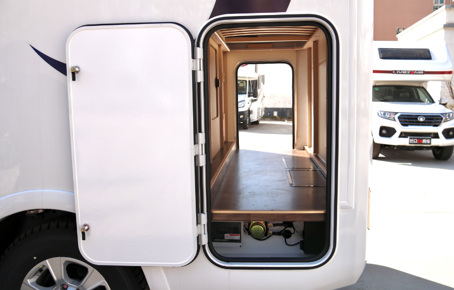 分時四驅、超大空間、一代經典——風駿C7！