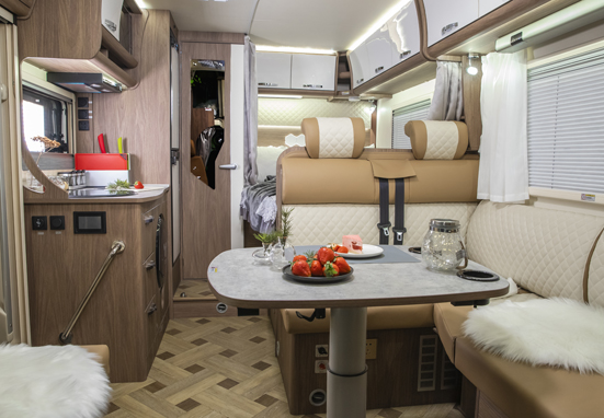 更舒適的房車生活，還是選這款房車