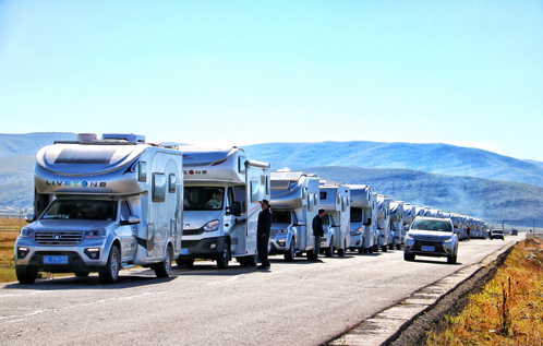 覽眾房車(chē)是國(guó)內(nèi)專(zhuān)業(yè)生產(chǎn)、銷(xiāo)售房車(chē)的企業(yè)