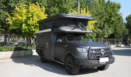 2.0T+四驅，高僅2.2米，能入地庫，這款硬核升頂房車你愛了嗎？